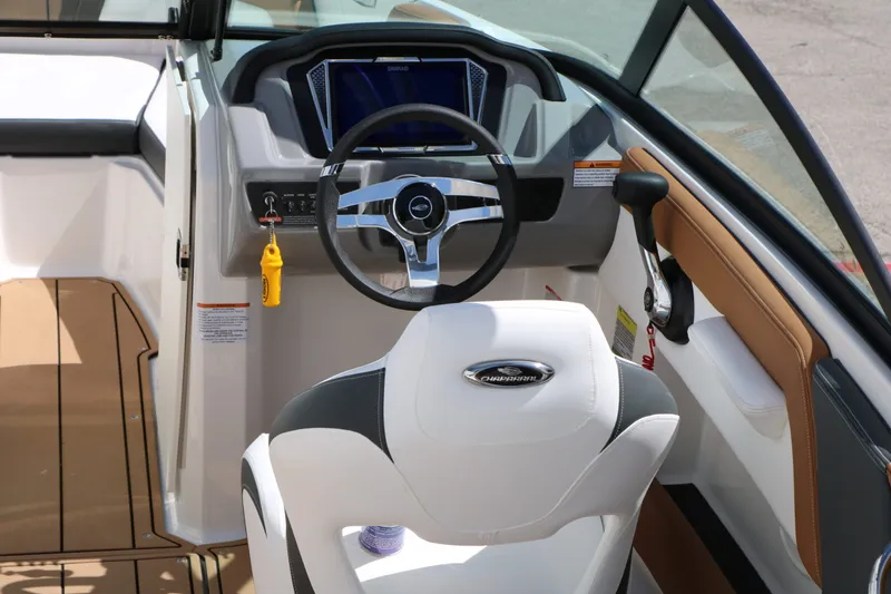 Slide: The Image of Chaparral 21 SSi 2026 - 19