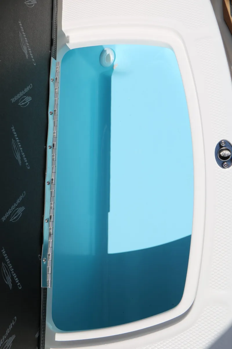 Slide: The Image of Chaparral 21 SSi 2026 - 41