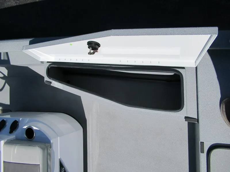 Slide: The Image of Vexus DEFENDER 201 2026 - 10