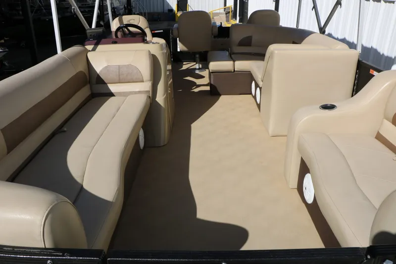 Slide: The Image of Crest Pontoons 200 Classic Fish 2020 - 12