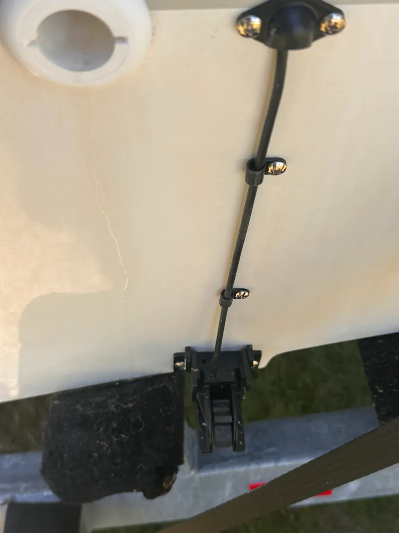 Slide: The Image of Boston Whaler 230 VANTAGE 2017 - 33