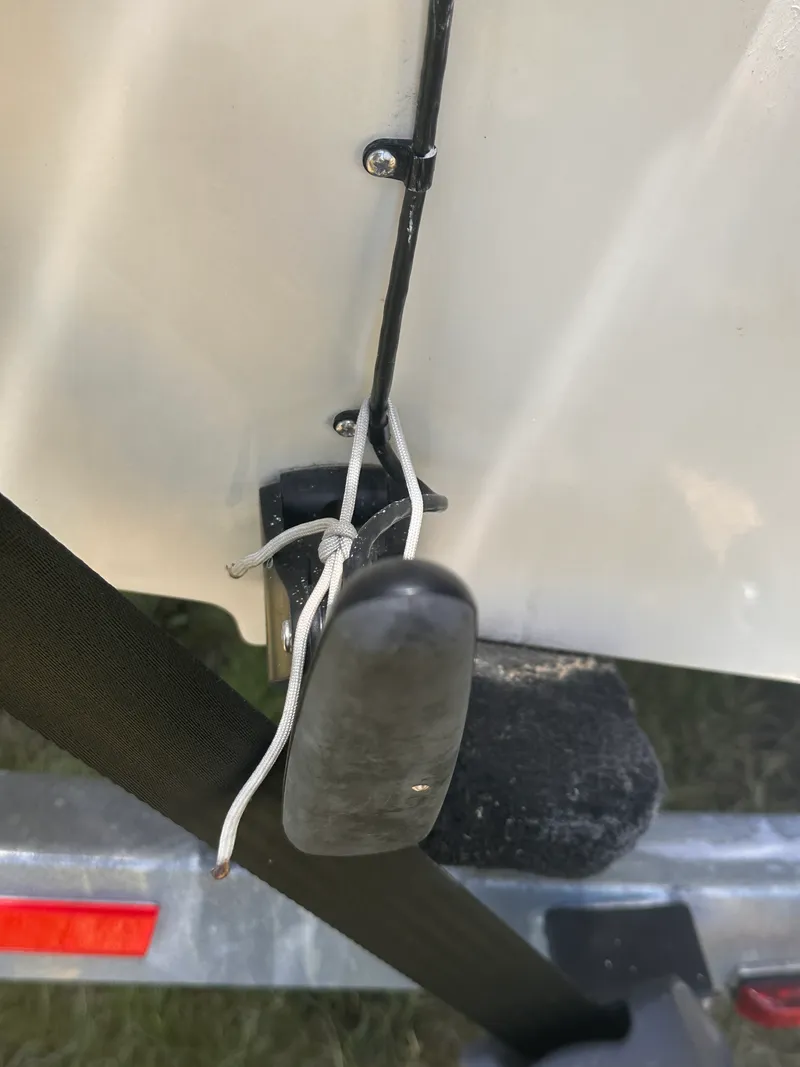 Slide: The Image of Boston Whaler 230 VANTAGE 2017 - 32