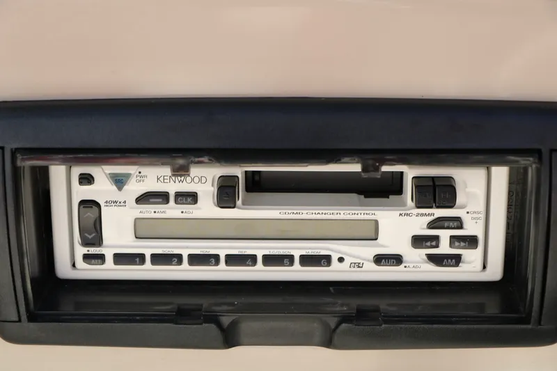 Slide: The Image of Rinker Captiva 192 Libery Edition 2002 - 32