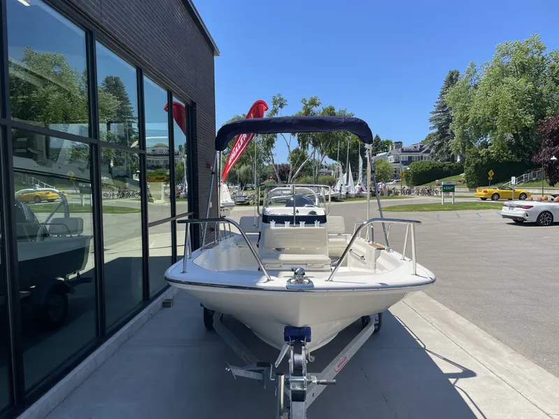 Slide: The Image of Boston Whaler 170 Montauk 2026 - 9