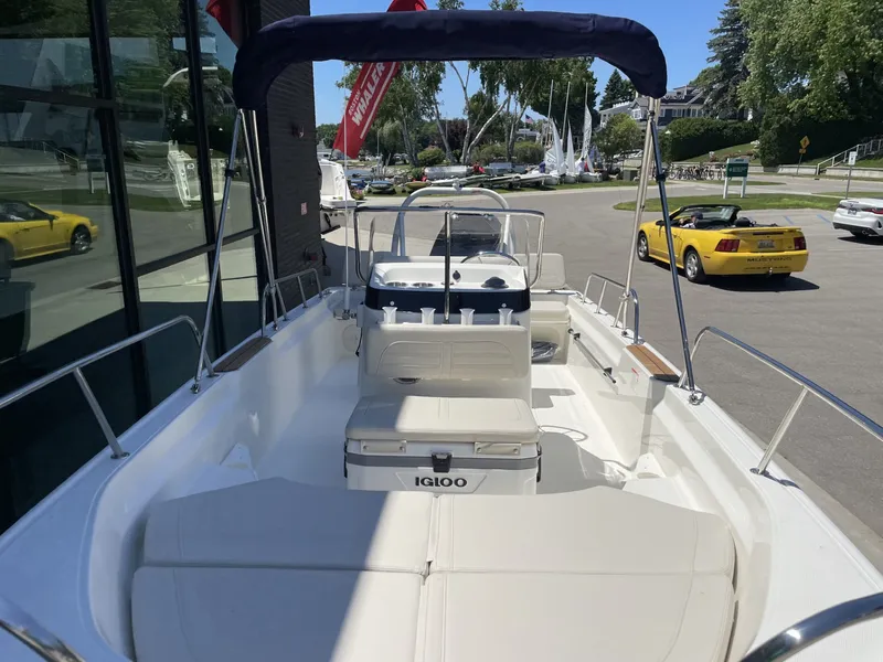 Slide: The Image of Boston Whaler 170 Montauk 2026 - 10