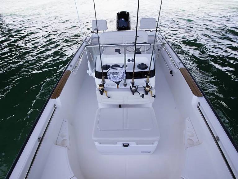 Slide: The Image of Boston Whaler 170MTK 2026 - 4