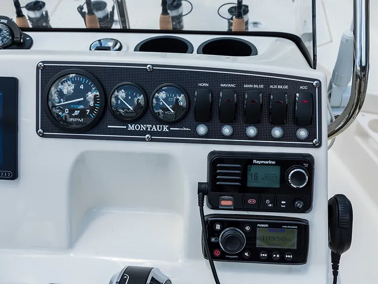 Slide: The Image of Boston Whaler 170MTK 2026 - 2