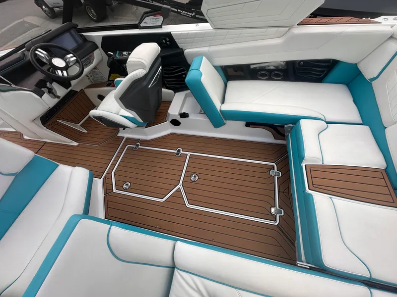 Slide: The Image of Nautique G23 2021 - 18