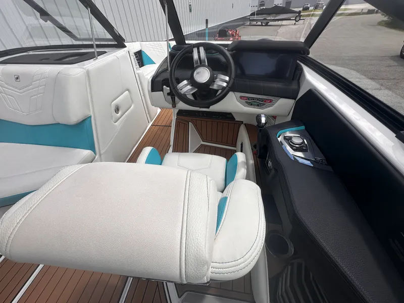 Slide: The Image of Nautique G23 2021 - 23