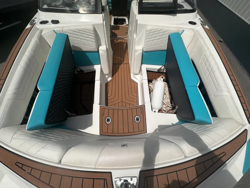 Slide: The Image of Nautique G23 2021 - 11