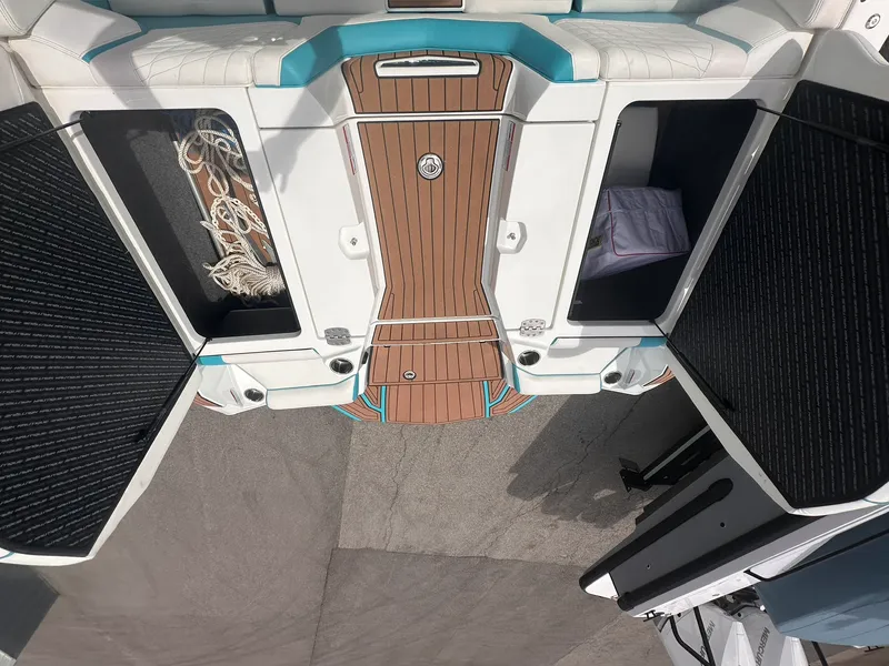 Slide: The Image of Nautique G23 2021 - 24