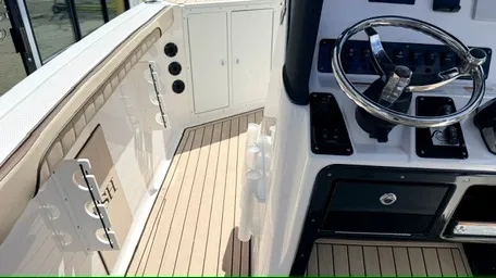 Slide: The Image of Yamaha FSH 222 Sport E 2025 - 17