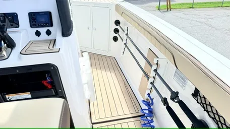 Slide: The Image of Yamaha FSH 222 Sport E 2025 - 16