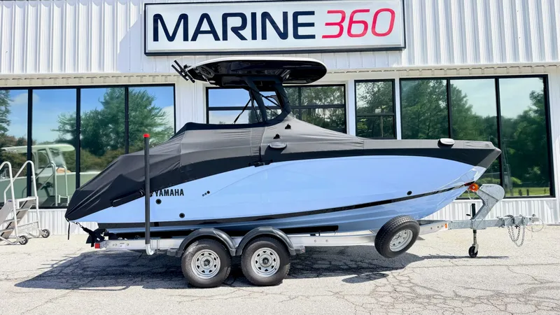 Slide: The Image of Yamaha FSH 222 Sport E 2025 - 2