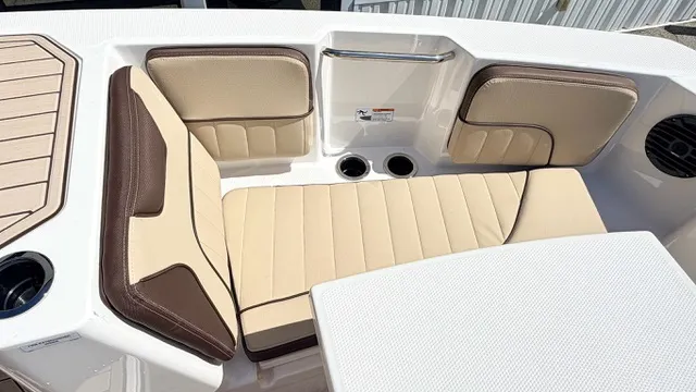 Slide: The Image of Yamaha FSH 222 Sport E 2025 - 26