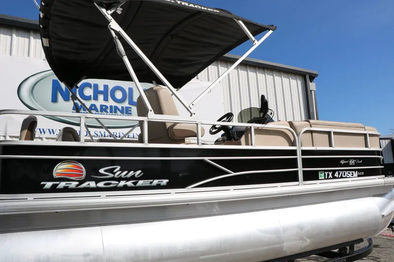 Slide: The Image of SUN Tracker Sport 22 Fish Deluxe 2019 - 11