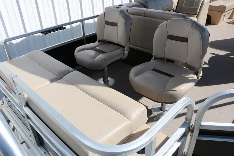 Slide: The Image of SUN Tracker Sport 22 Fish Deluxe 2019 - 30