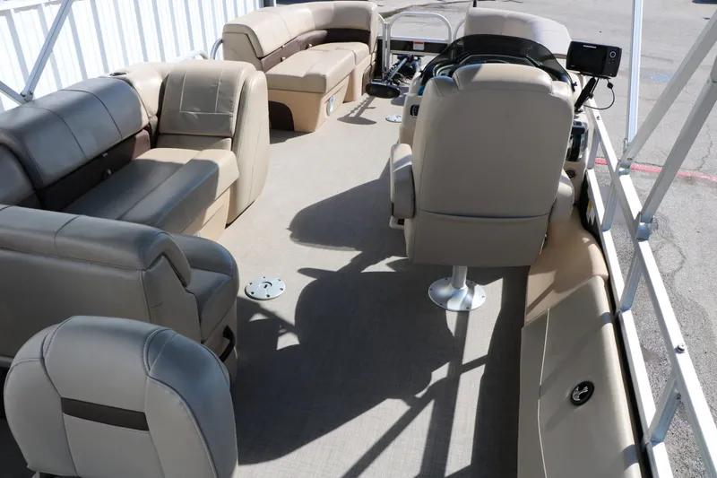 Slide: The Image of SUN Tracker Sport 22 Fish Deluxe 2019 - 31