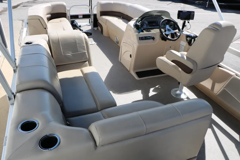 Slide: The Image of SUN Tracker Sport 22 Fish Deluxe 2019 - 32