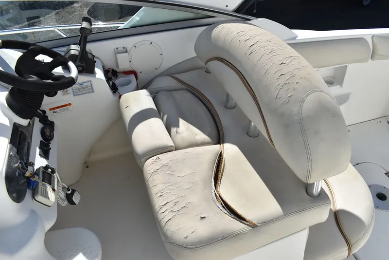 Slide: The Image of Larson 310 Cabrio 2005 - 29