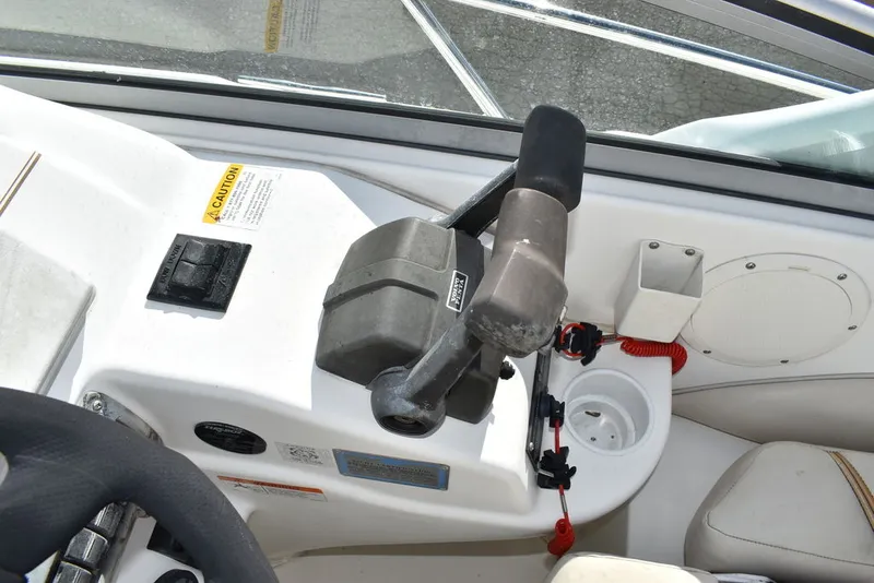 Slide: The Image of Larson 310 Cabrio 2005 - 32