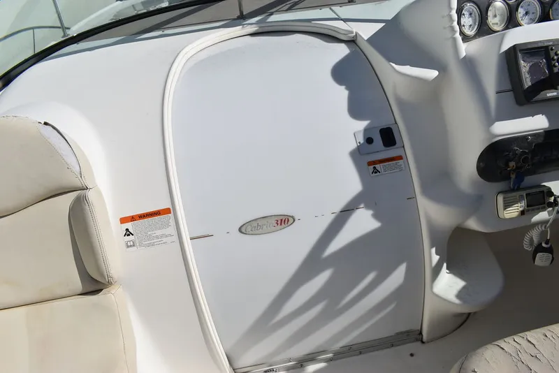 Slide: The Image of Larson 310 Cabrio 2005 - 37