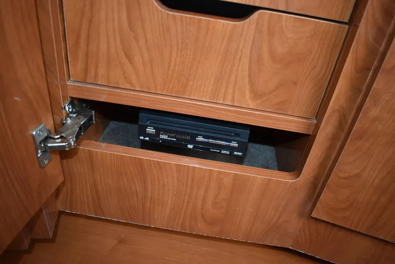 Slide: The Image of Larson 310 Cabrio 2005 - 53