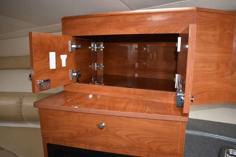 Slide: The Image of Larson 310 Cabrio 2005 - 57