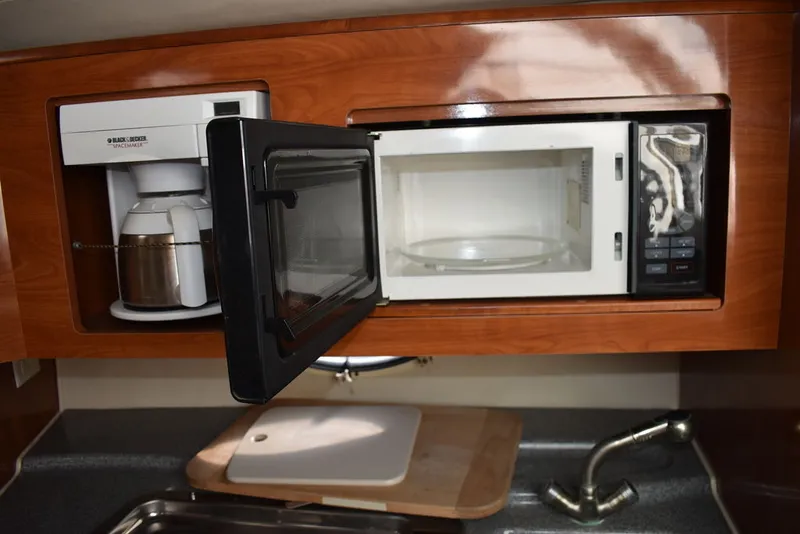 Slide: The Image of Larson 310 Cabrio 2005 - 83