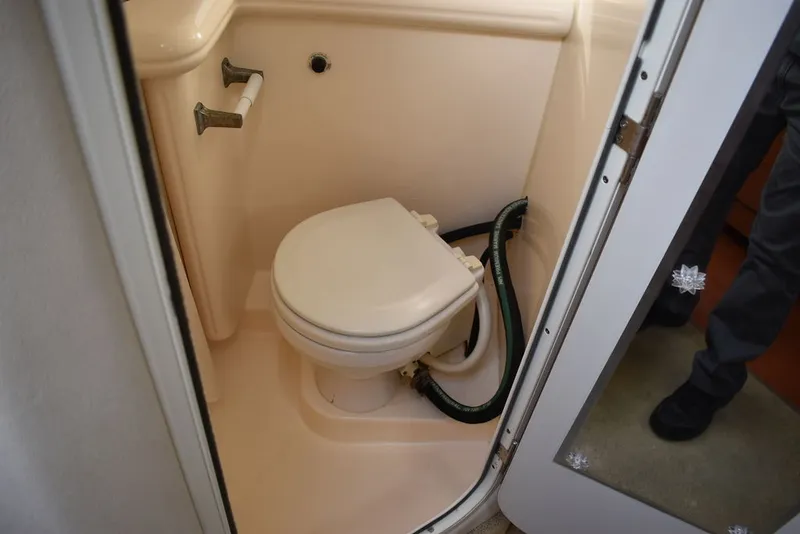 Slide: The Image of Larson 310 Cabrio 2005 - 86