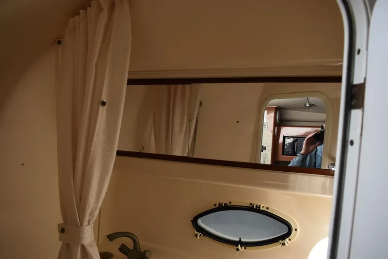 Slide: The Image of Larson 310 Cabrio 2005 - 90