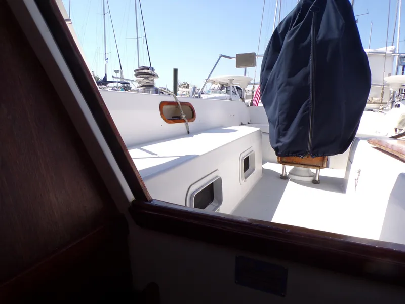 Slide: The Image of Catalina 34 1991 - 26