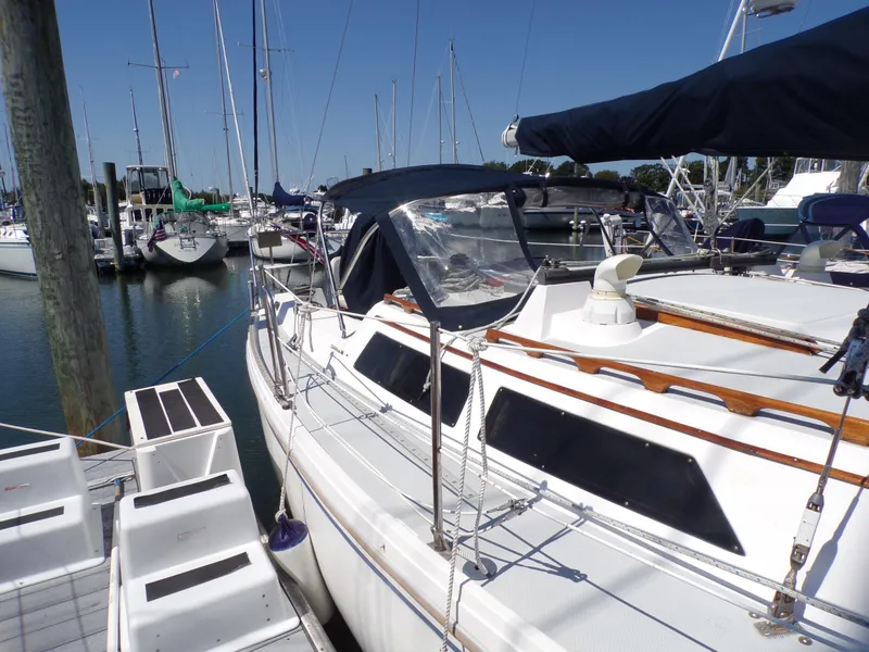 Slide: The Image of Catalina 34 1991 - 3