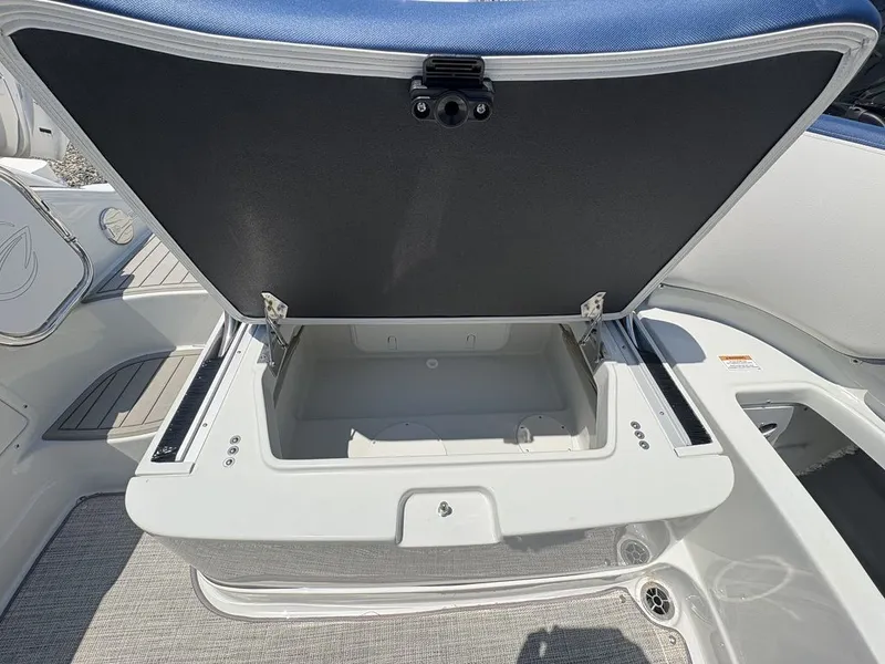 Slide: The Image of Crownline Boats 298 XSS 2026 - 15