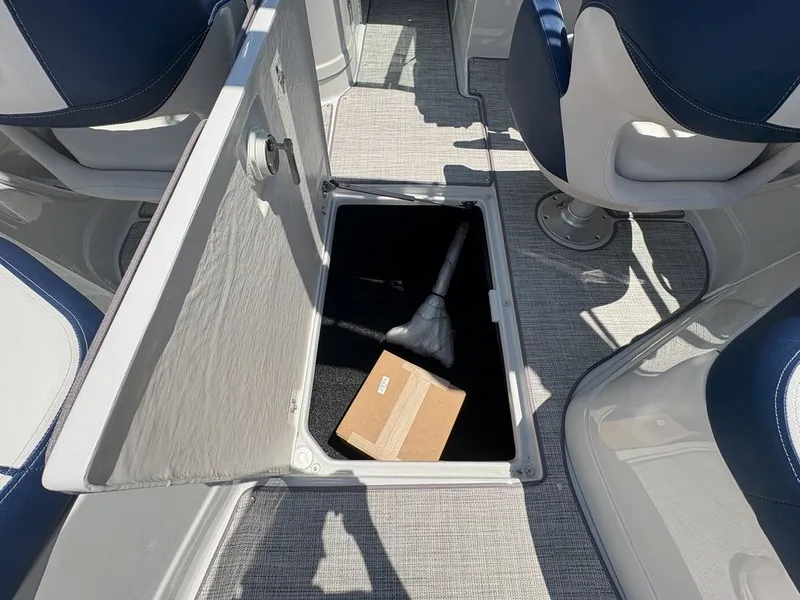 Slide: The Image of Crownline Boats 298 XSS 2026 - 21