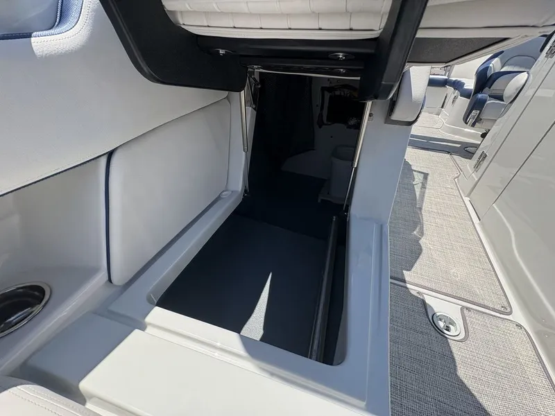 Slide: The Image of Crownline Boats 298 XSS 2026 - 35