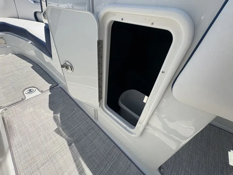 Slide: The Image of Crownline Boats 298 XSS 2026 - 29