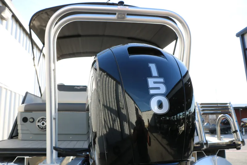 Slide: The Image of SunChaser Geneva 22 SB DH 2024 - 9