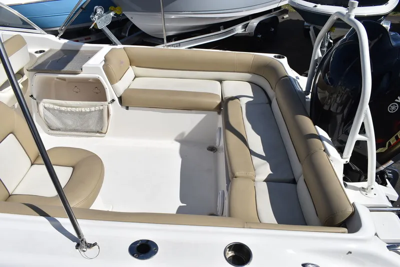 Slide: The Image of Key West Boats 239DFS 2019 - 12