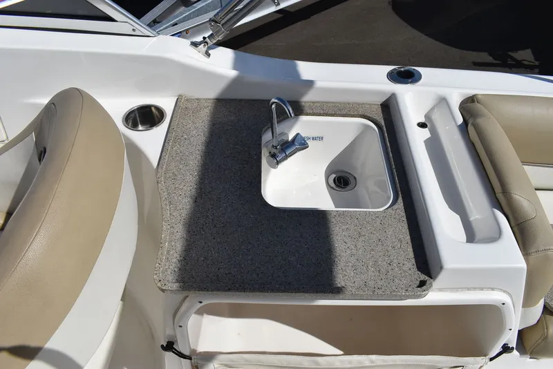 Slide: The Image of Key West Boats 239DFS 2019 - 33