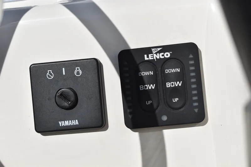 Slide: The Image of Key West Boats 239DFS 2019 - 41