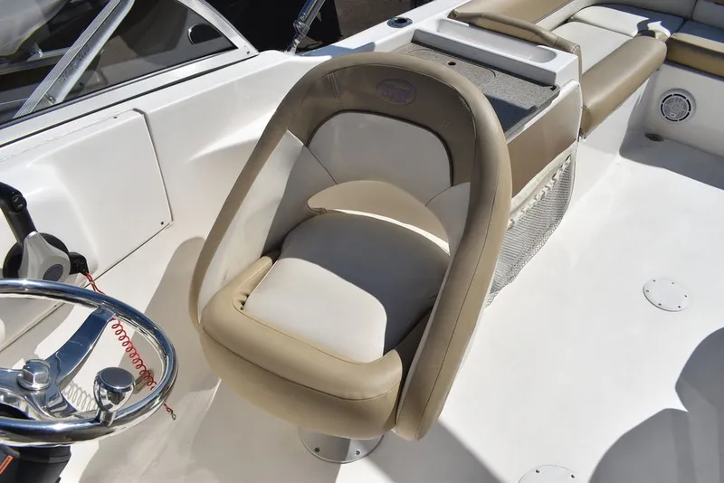 Slide: The Image of Key West Boats 239DFS 2019 - 43