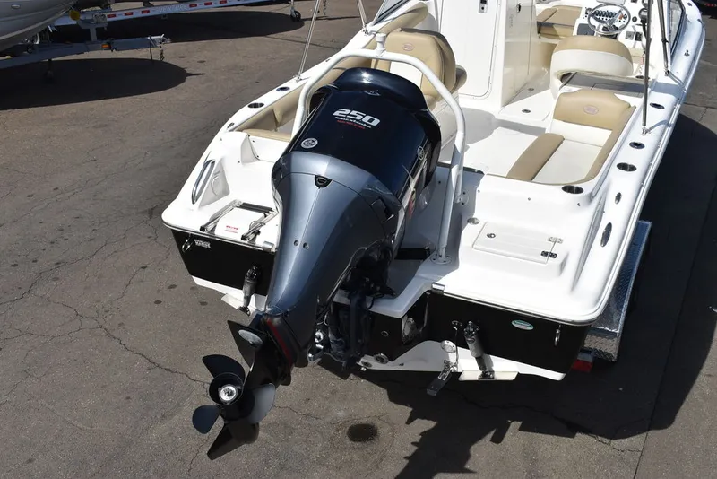 Slide: The Image of Key West Boats 239DFS 2019 - 5