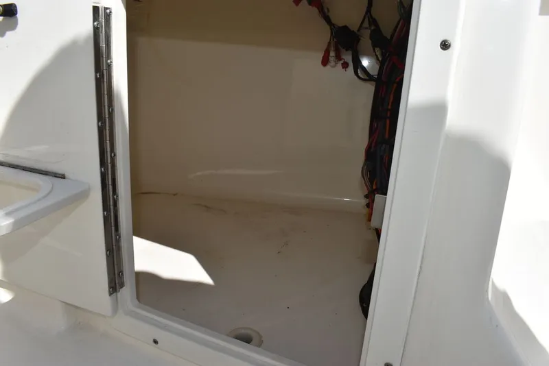 Slide: The Image of Key West Boats 239DFS 2019 - 55