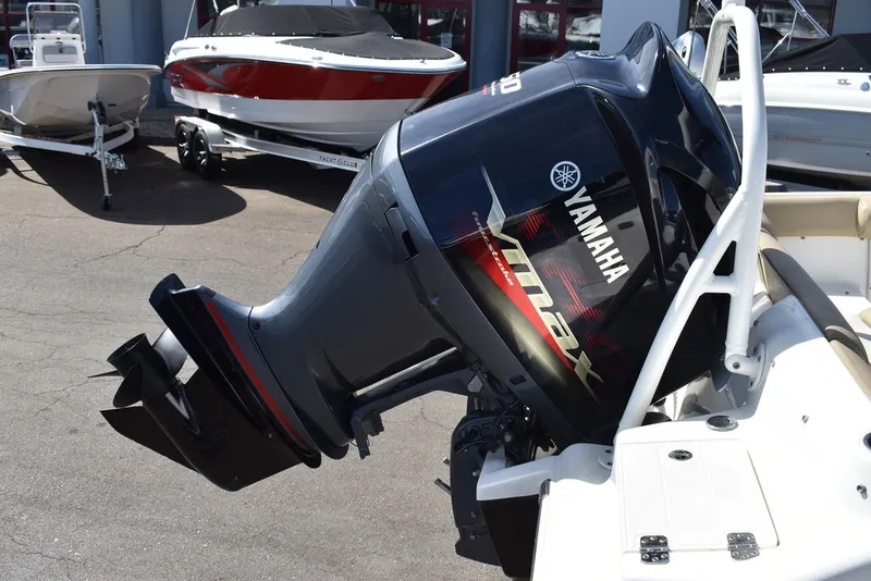 Slide: The Image of Key West Boats 239DFS 2019 - 7