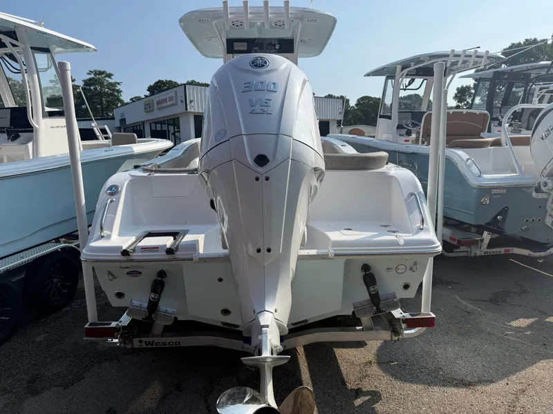 Slide: The Image of Sea Hunt Ultra 245 SE 2027 - 3