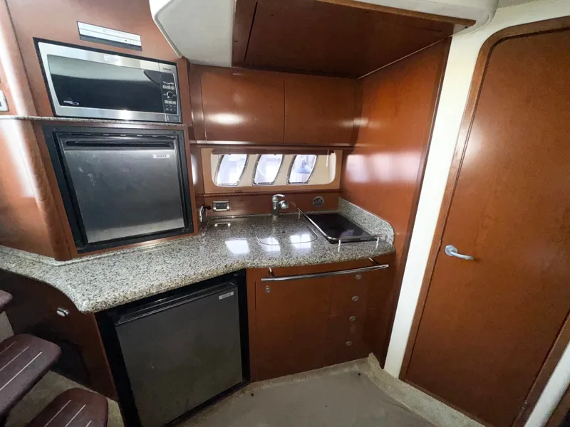 Slide: The Image of Sea Ray 38 Sundancer 2007 - 21