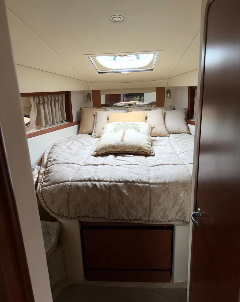 Slide: The Image of Sea Ray 38 Sundancer 2007 - 26