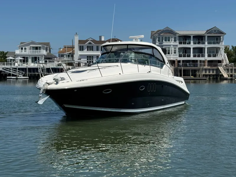 Slide: The Image of Sea Ray 38 Sundancer 2007 - 39