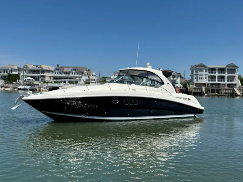 Slide: The Image of Sea Ray 38 Sundancer 2007 - 37